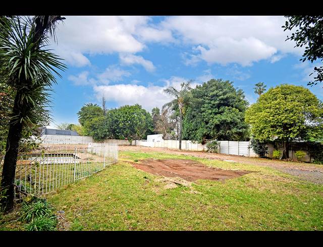 1,828M² VACANT LAND FOR SALE IN GLENHAZEL